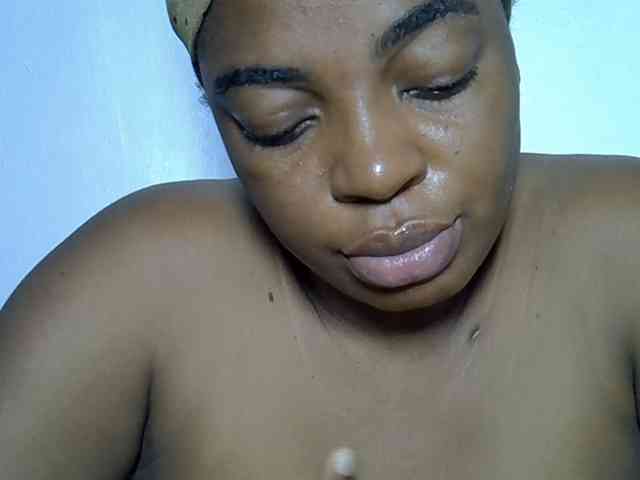 LadyNoire webcam
