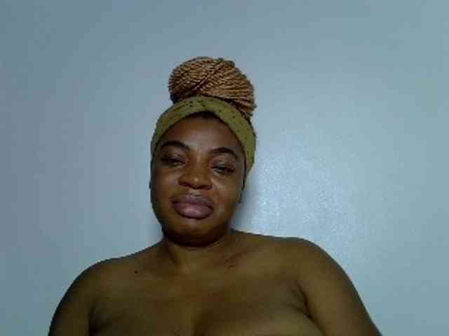 LadyNoire webcam