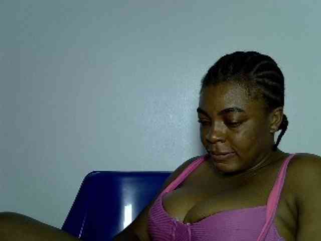 LadyNoire webcam