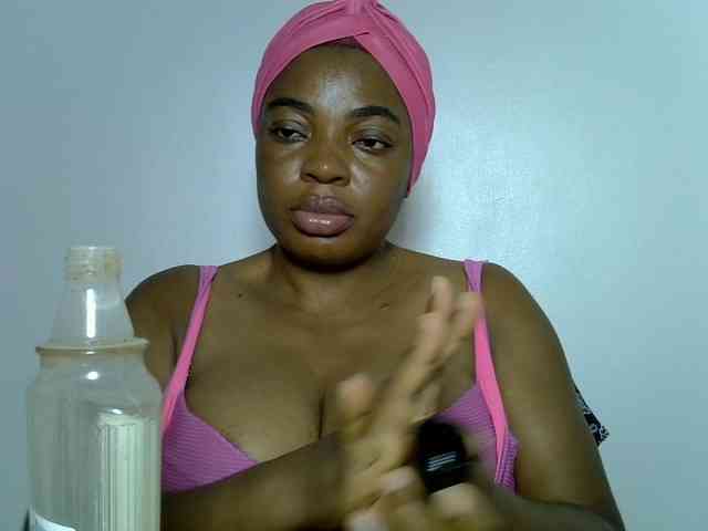 LadyNoire webcam