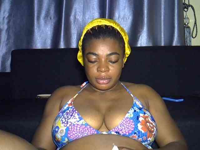 LadyNoire webcam