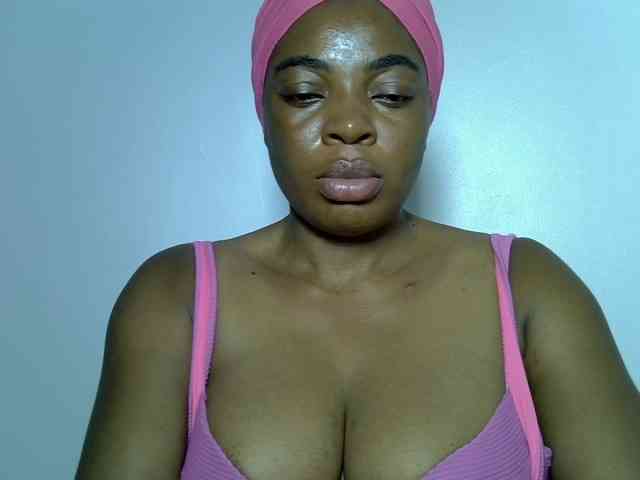 LadyNoire webcam