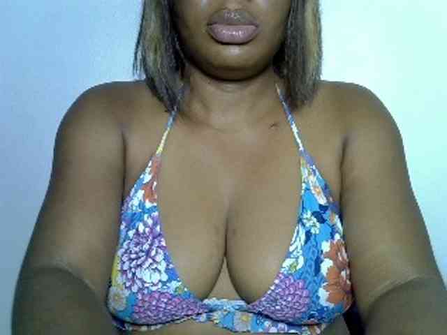 LadyNoire webcam