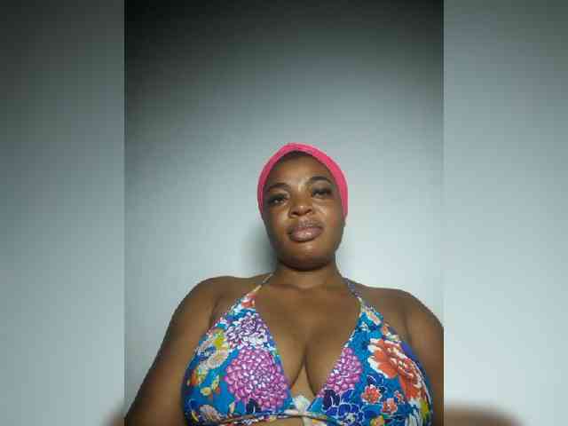 LadyNoire webcam