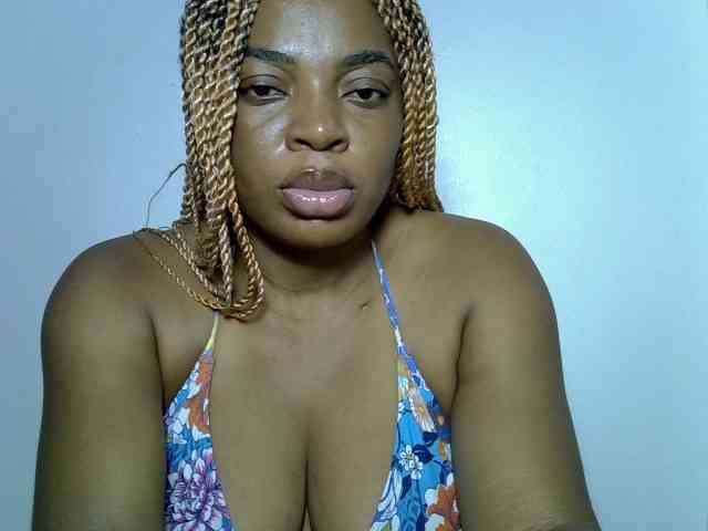 LadyNoire webcam