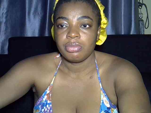 LadyNoire webcam
