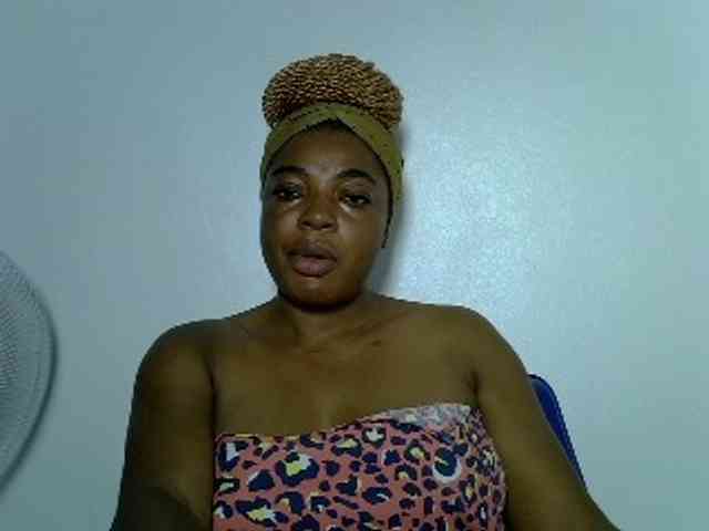 LadyNoire webcam