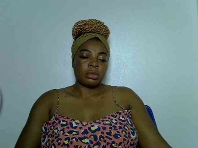 LadyNoire webcam