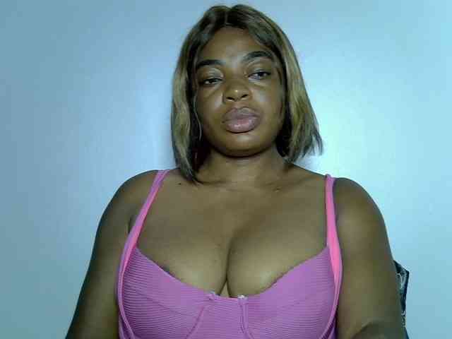 LadyNoire webcam