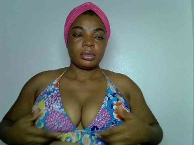 LadyNoire webcam