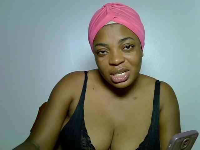 LadyNoire webcam