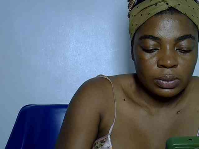 LadyNoire webcam