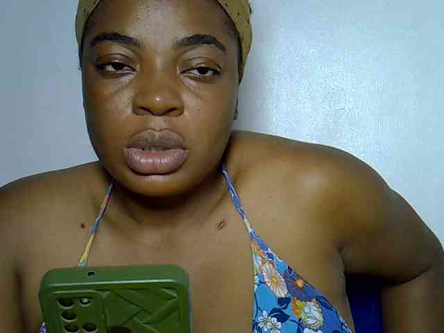 LadyNoire webcam