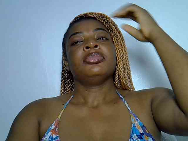 LadyNoire webcam