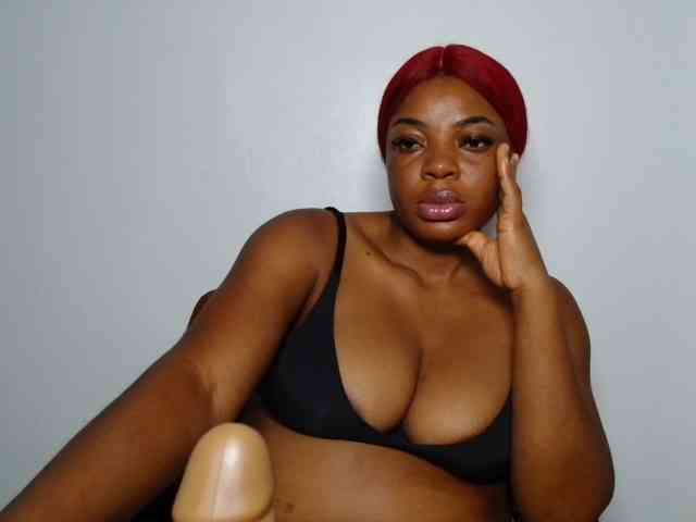 LadyNoire webcam