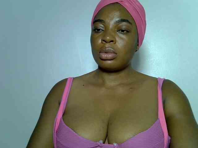 LadyNoire webcam