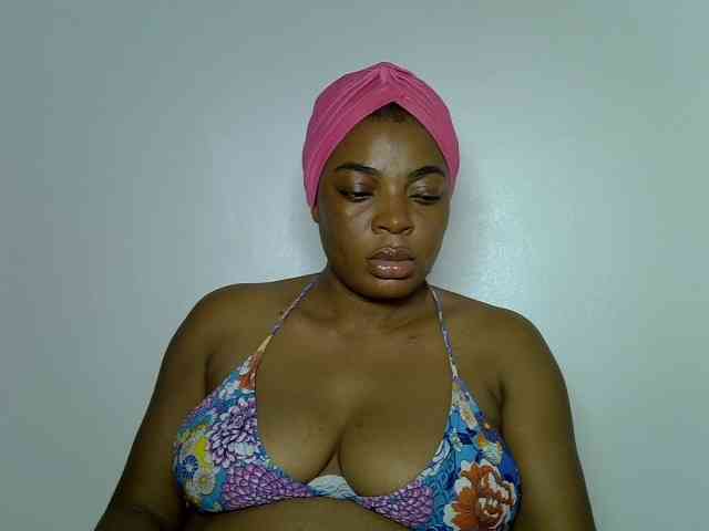 LadyNoire webcam