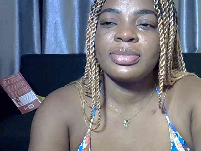 LadyNoire webcam