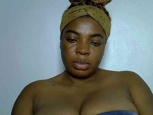 LadyNoire webcam
