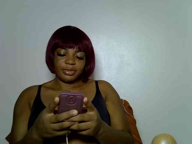 LadyNoire webcam
