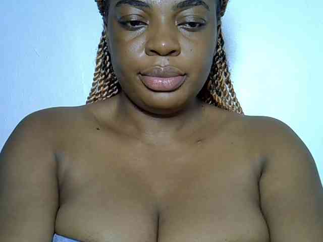 LadyNoire webcam