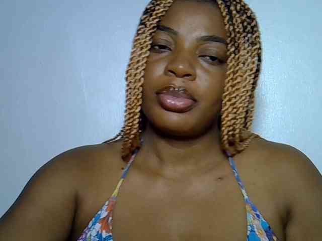 LadyNoire webcam