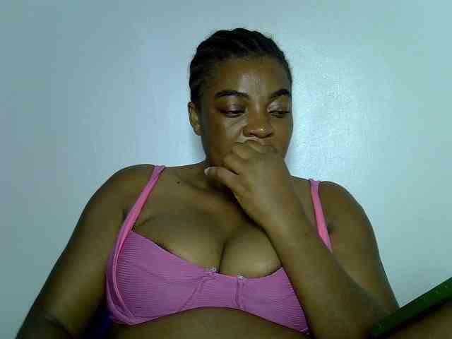 LadyNoire webcam