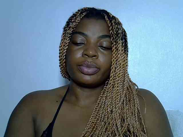 LadyNoire webcam