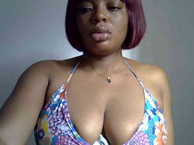 LadyNoire webcam