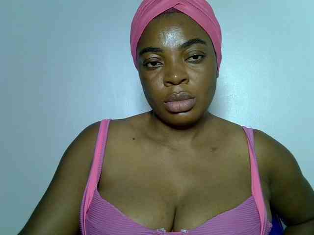 LadyNoire webcam