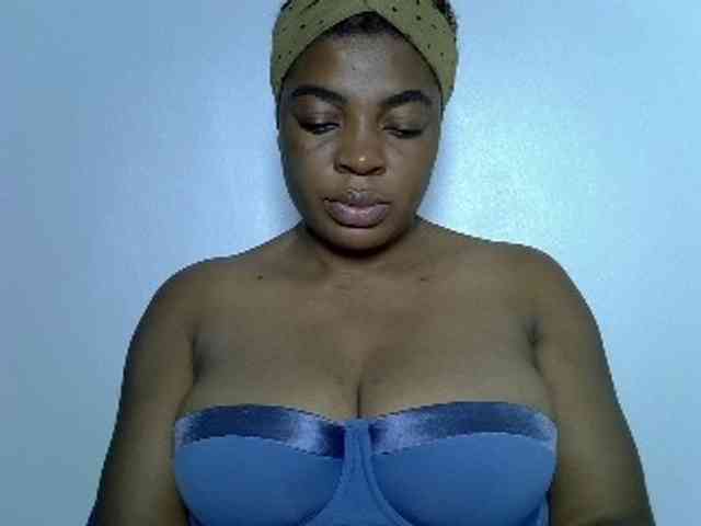 LadyNoire webcam