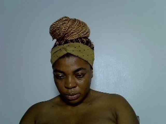 LadyNoire webcam
