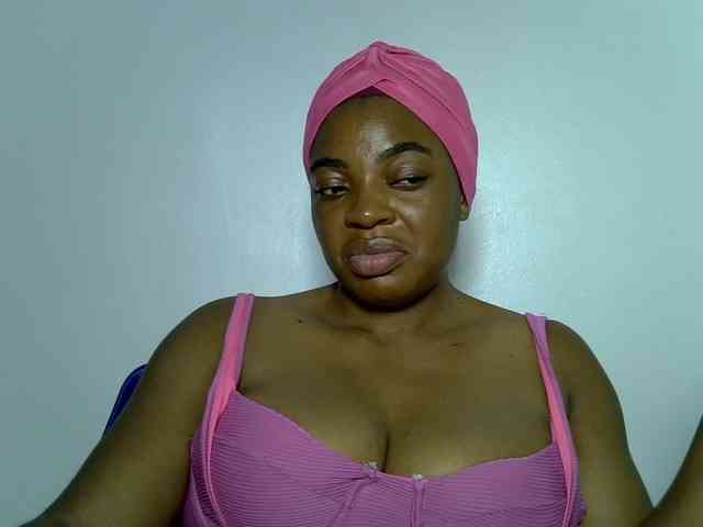 LadyNoire webcam