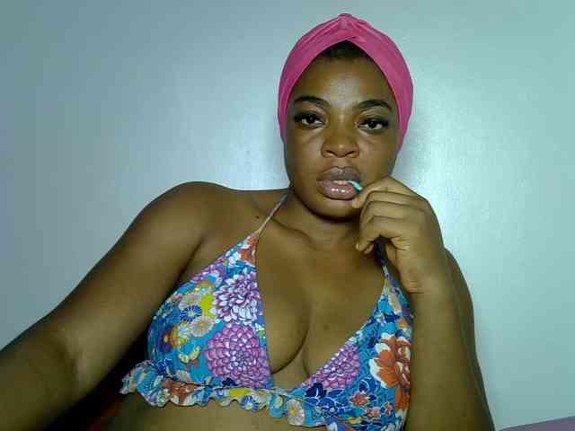 LadyNoire webcam