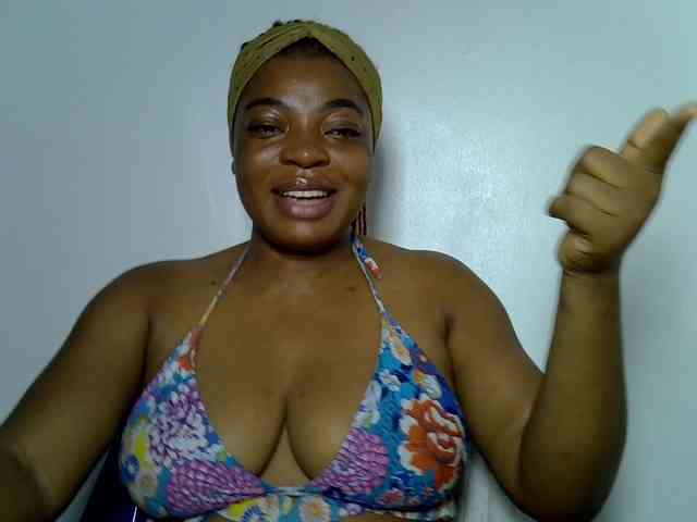 LadyNoire webcam