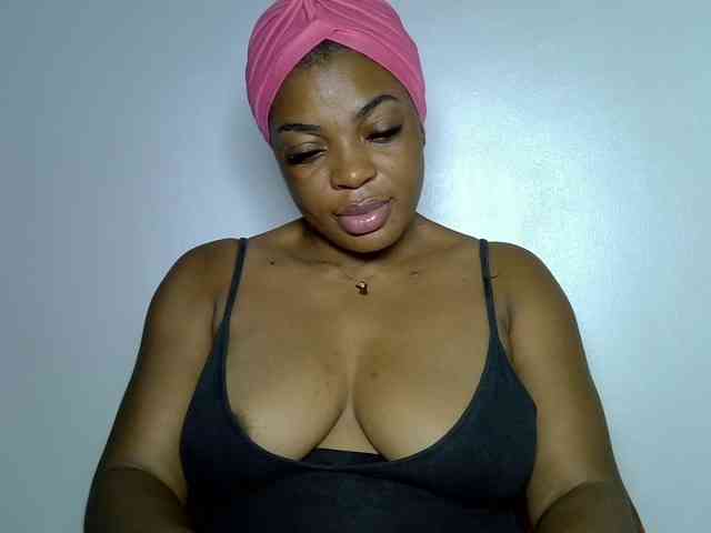 LadyNoire webcam