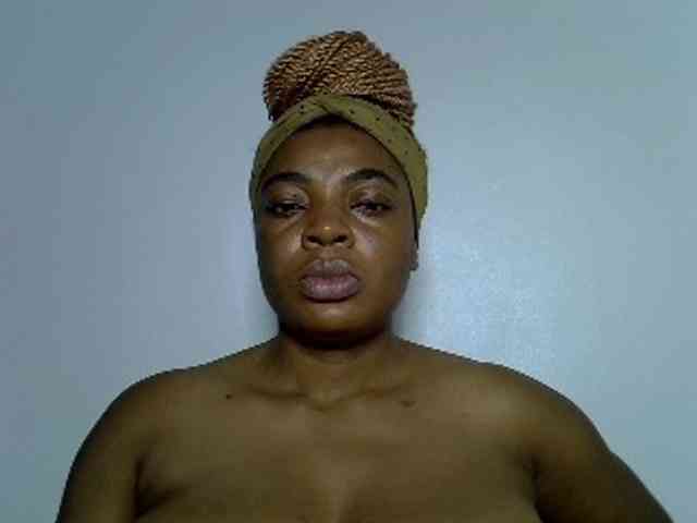 LadyNoire webcam