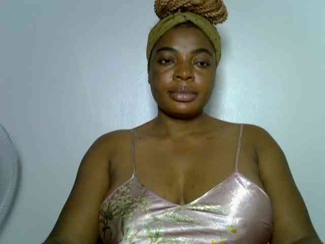 LadyNoire webcam