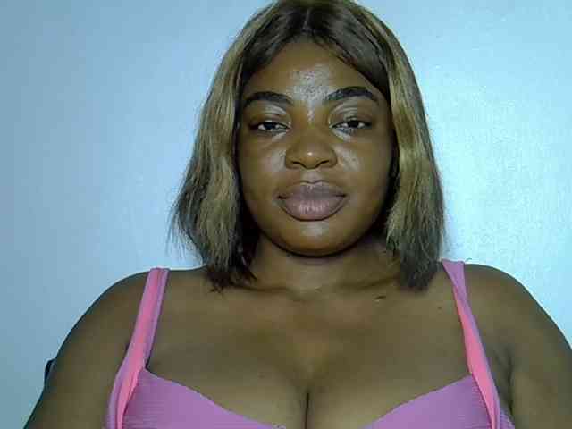 LadyNoire webcam