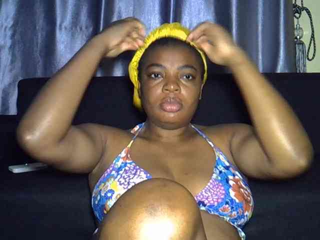 LadyNoire webcam