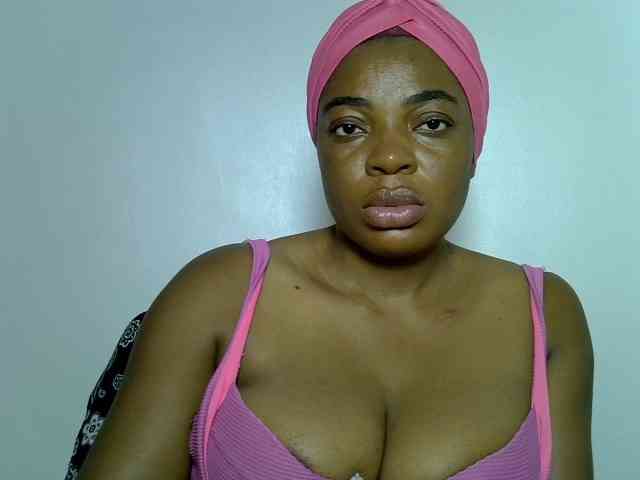 LadyNoire webcam