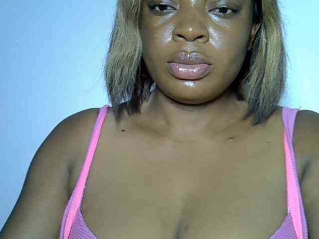 LadyNoire webcam