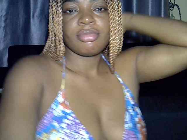 LadyNoire webcam