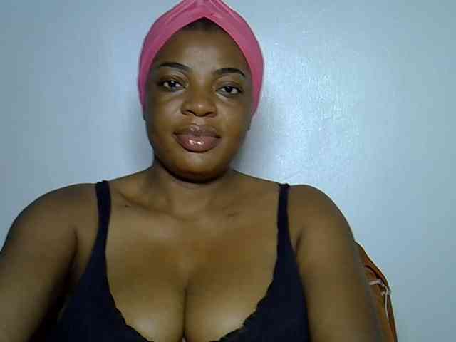 LadyNoire webcam