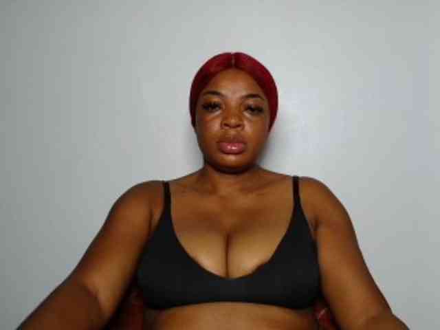LadyNoire webcam