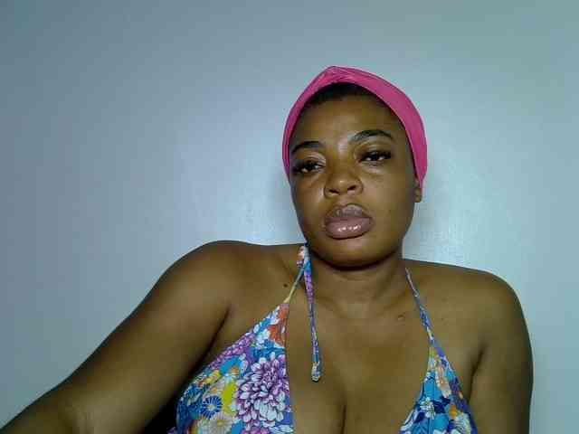 LadyNoire webcam