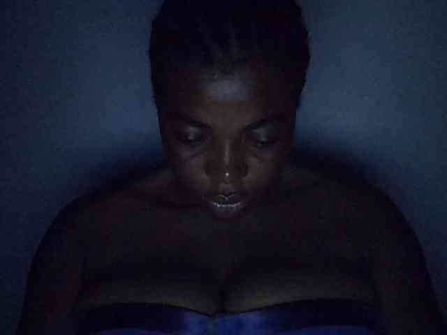 LuxeEmpress Live Webcam on BongaCams