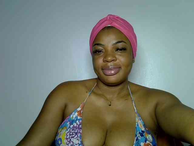 LadyNoire webcam