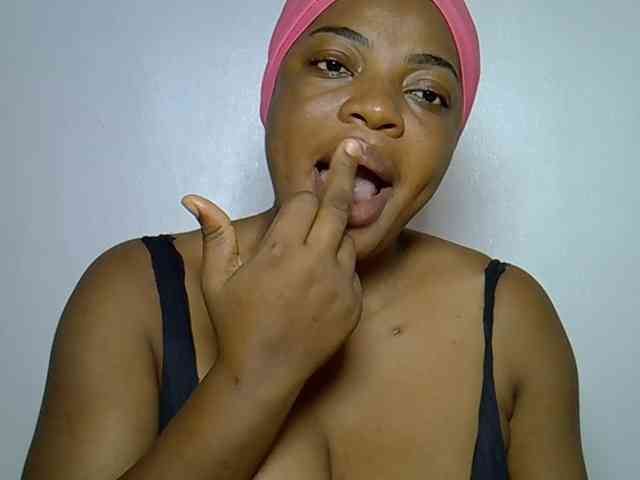 LadyNoire webcam