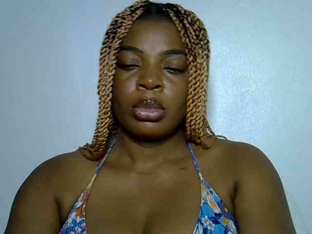 LadyNoire webcam